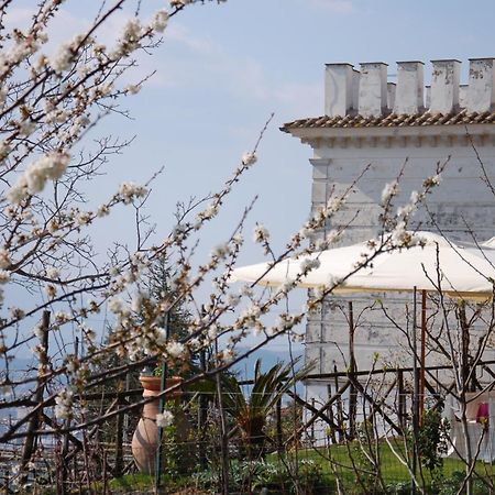 La Torretta Bianca Bed & Breakfast Cava De' Tirreni Luaran gambar